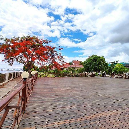 Attran Hotel Mawlamyine Dış mekan fotoğraf