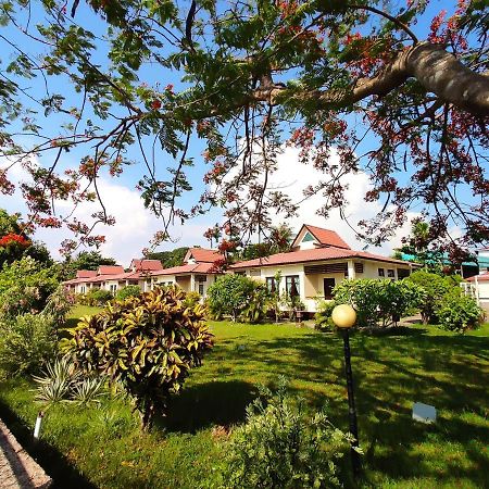 Attran Hotel Mawlamyine Dış mekan fotoğraf
