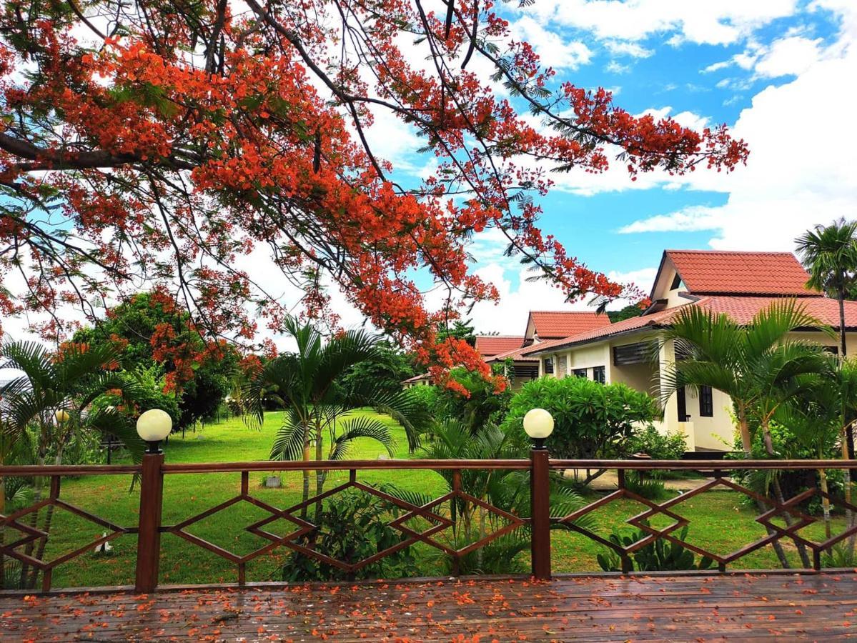 Attran Hotel Mawlamyine Dış mekan fotoğraf