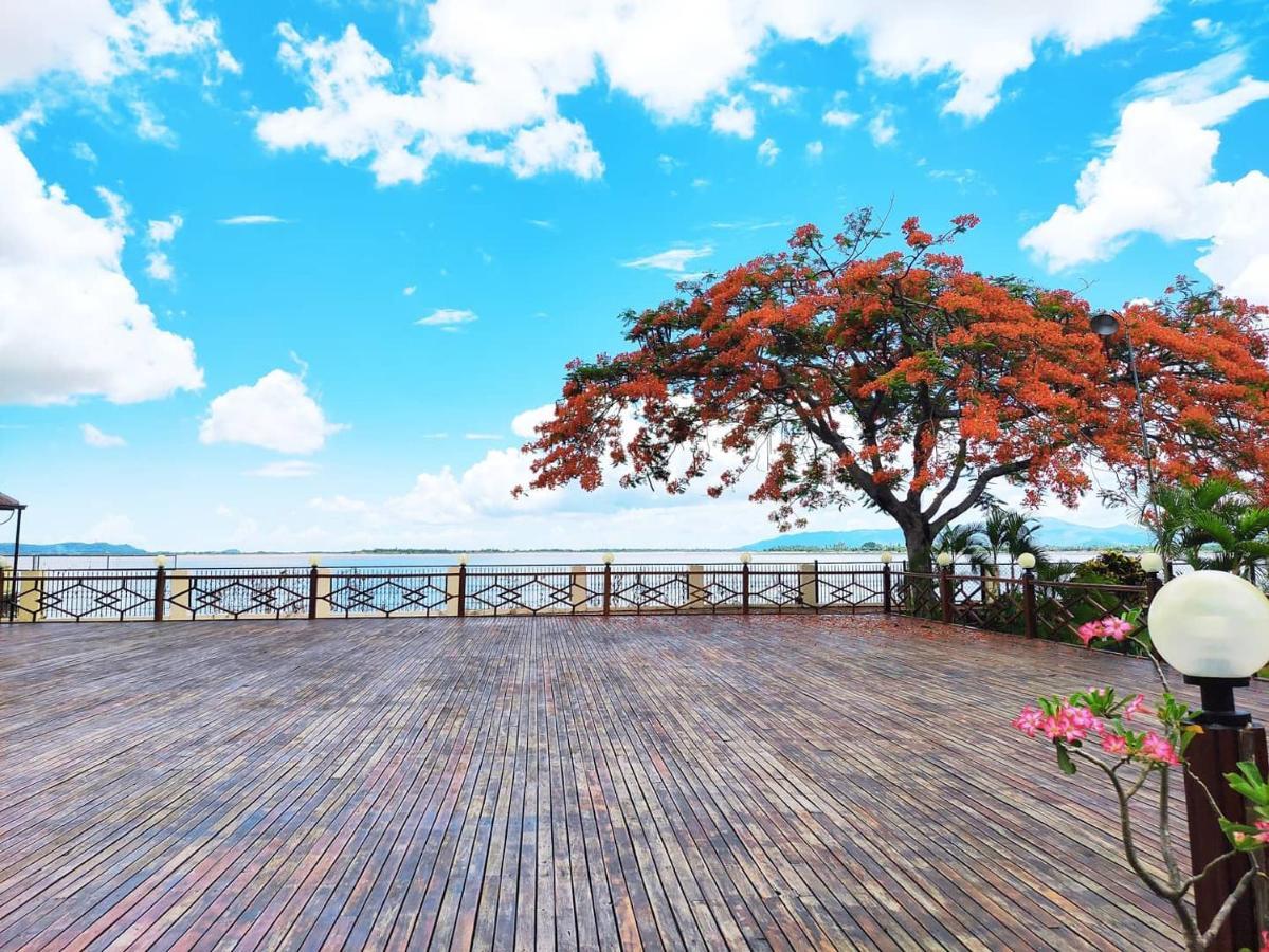 Attran Hotel Mawlamyine Dış mekan fotoğraf
