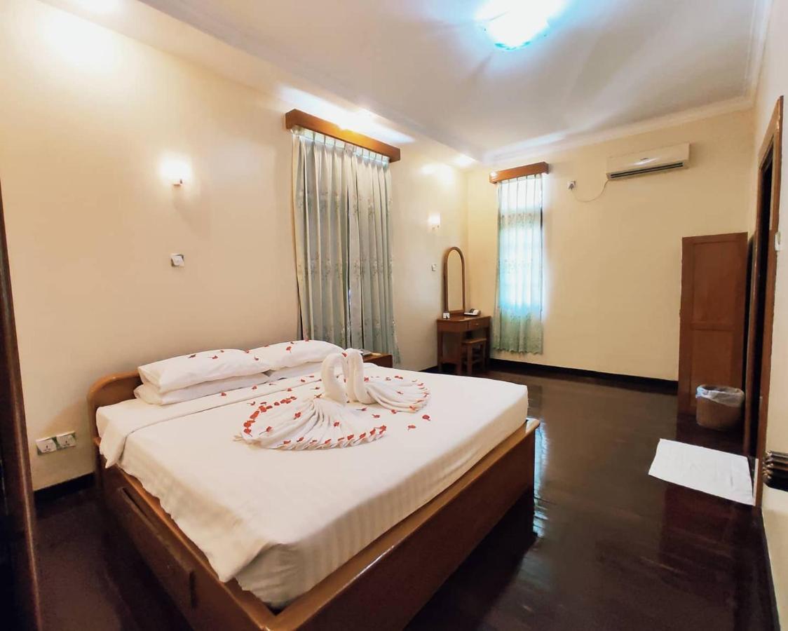Attran Hotel Mawlamyine Dış mekan fotoğraf