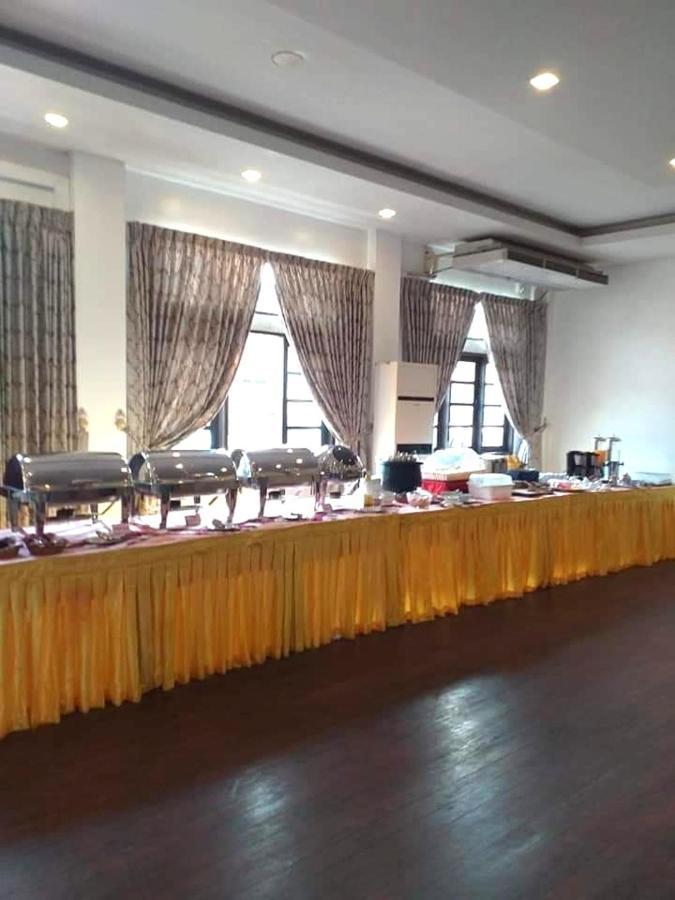 Attran Hotel Mawlamyine Dış mekan fotoğraf