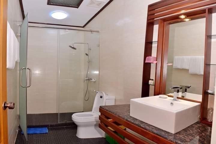 Attran Hotel Mawlamyine Dış mekan fotoğraf