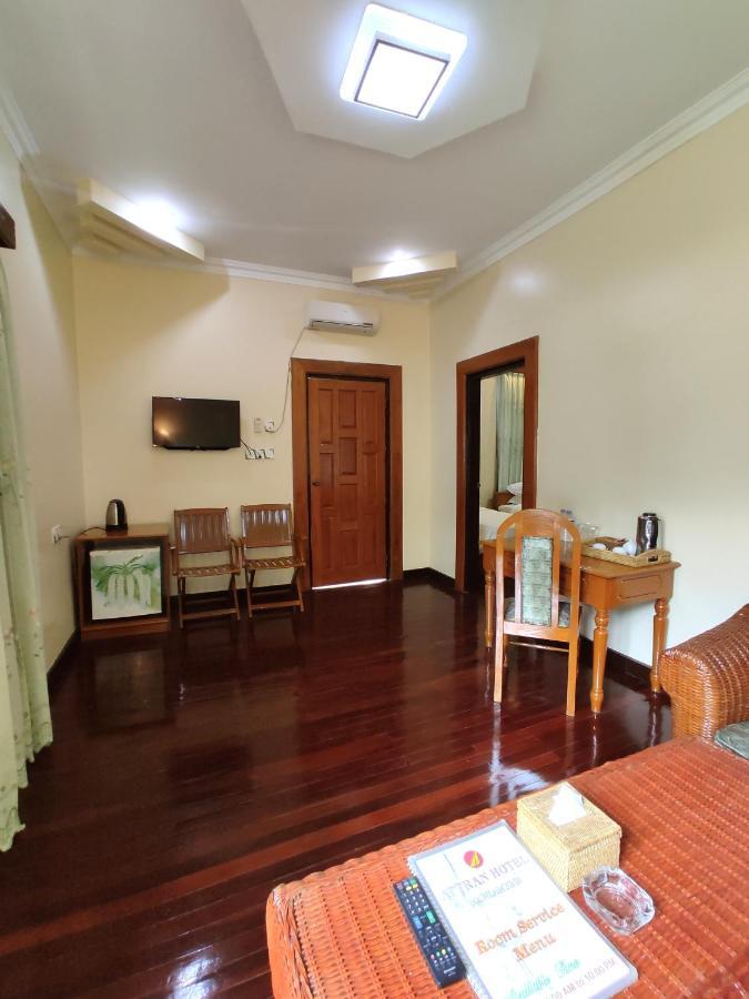 Attran Hotel Mawlamyine Dış mekan fotoğraf