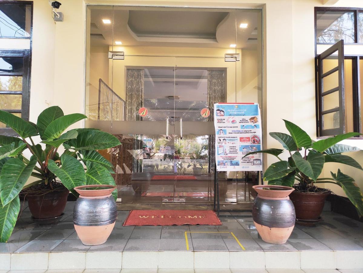 Attran Hotel Mawlamyine Dış mekan fotoğraf