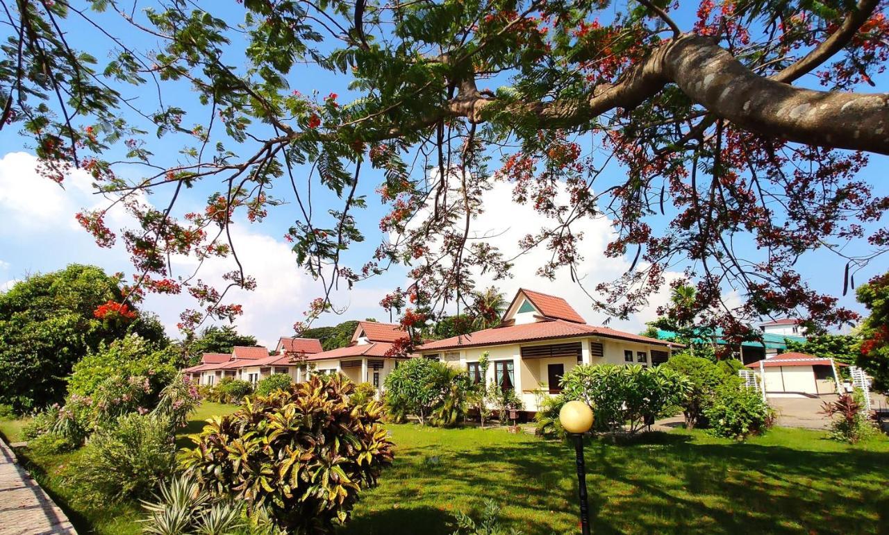 Attran Hotel Mawlamyine Dış mekan fotoğraf