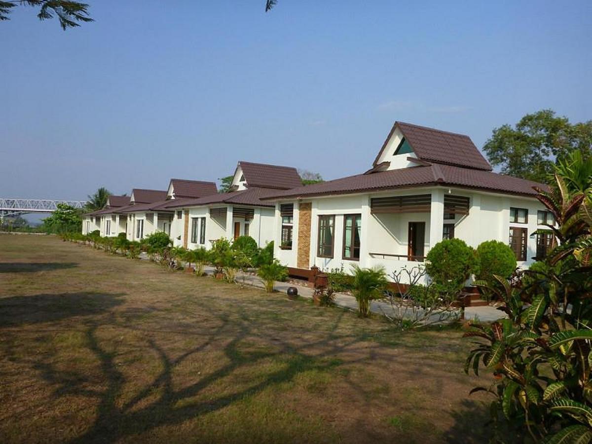 Attran Hotel Mawlamyine Dış mekan fotoğraf
