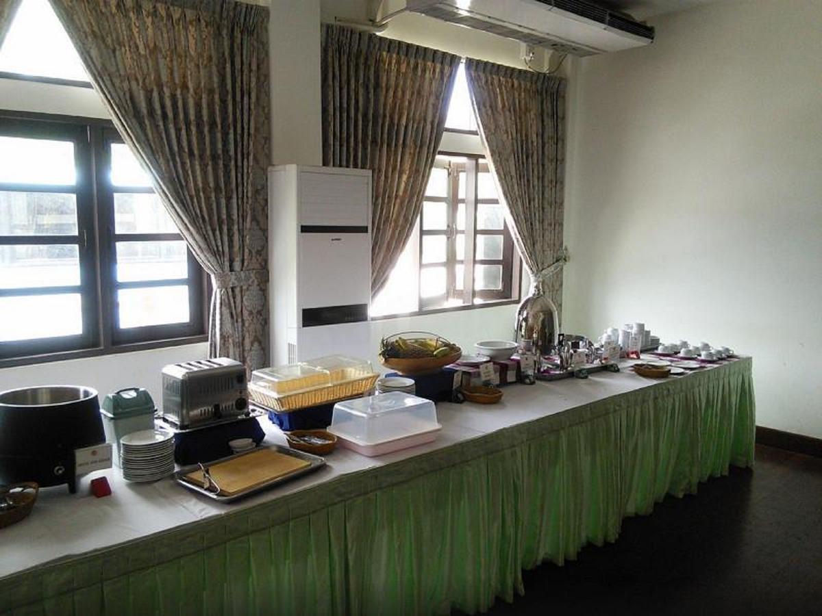 Attran Hotel Mawlamyine Dış mekan fotoğraf